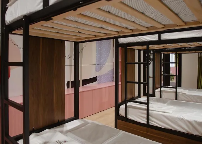 Corner Vandrerhjem *